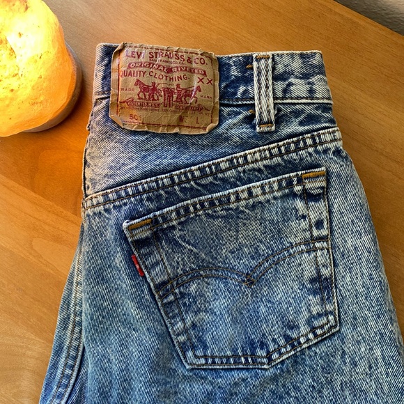 Retro Acid Wash Levi’s - Picture 2 of 8